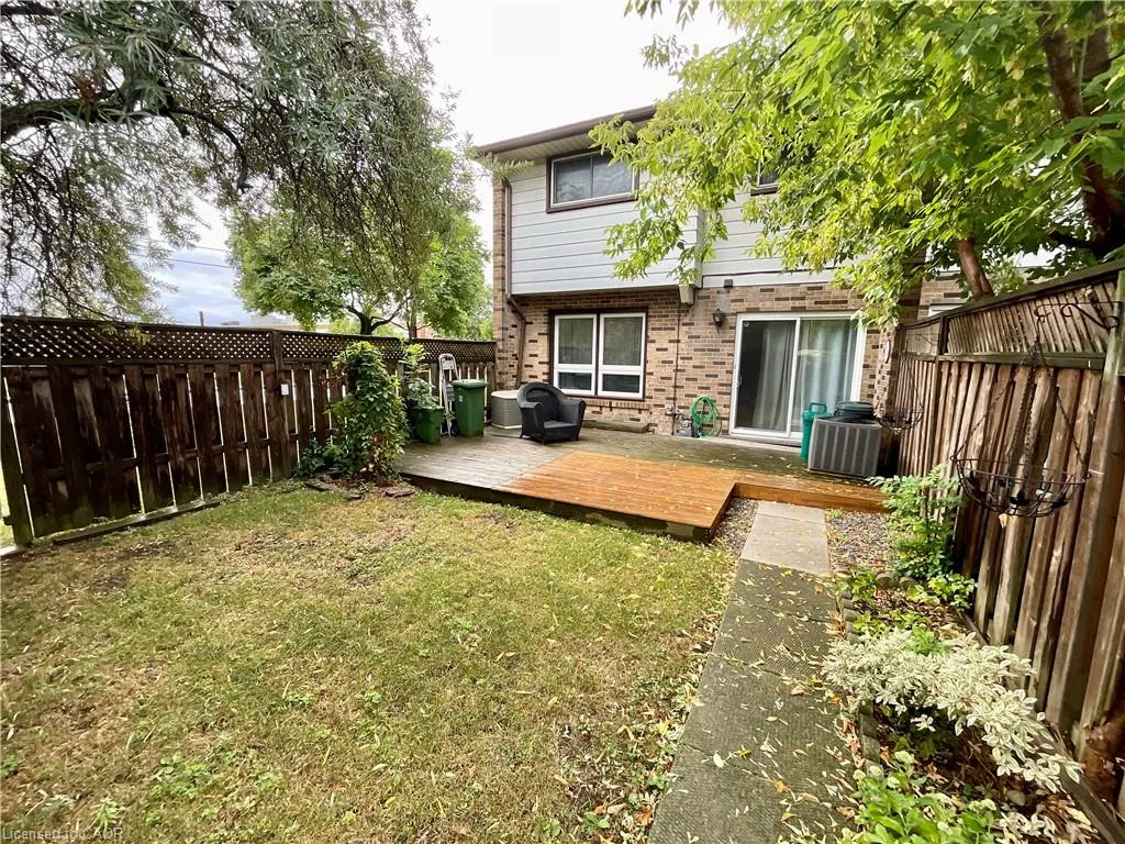 4 Rosanne Crescent