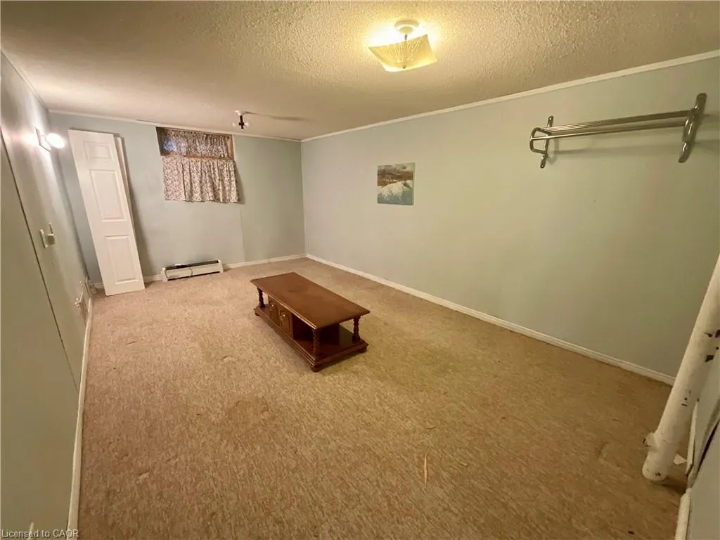4 Rosanne Crescent