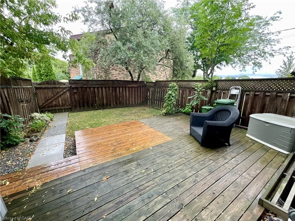 4 Rosanne Crescent