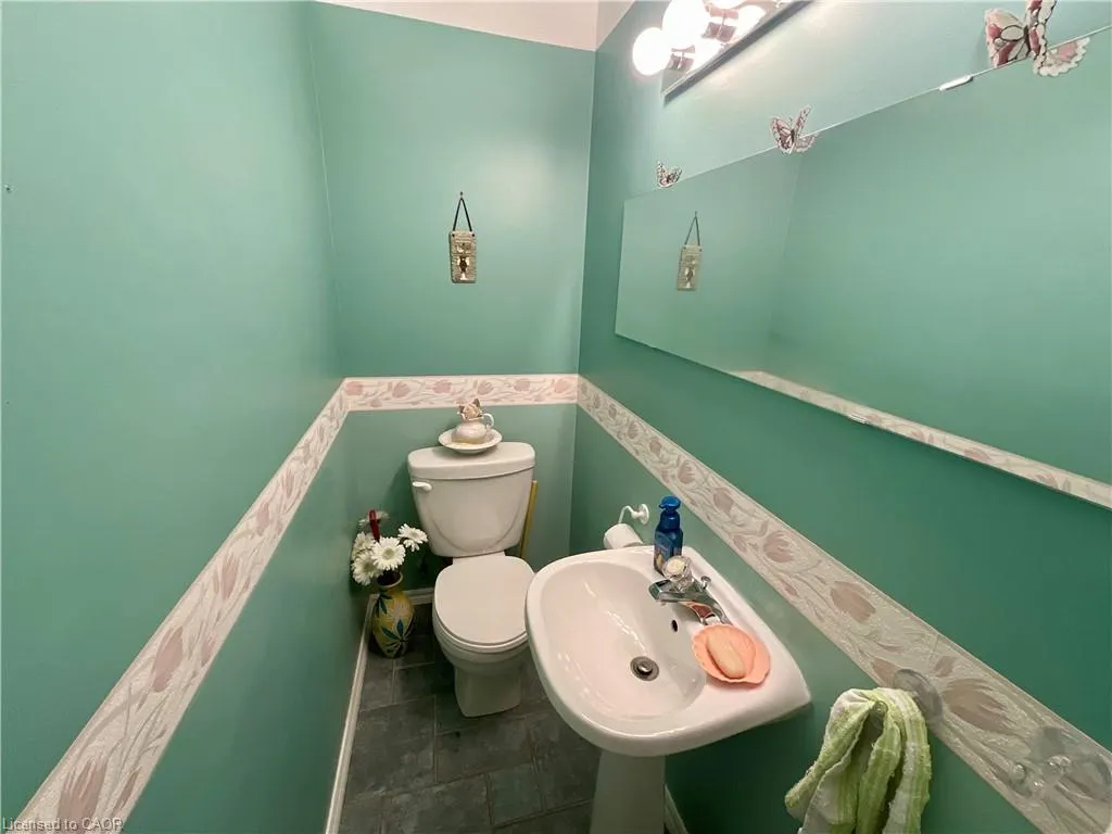 4 Rosanne Crescent