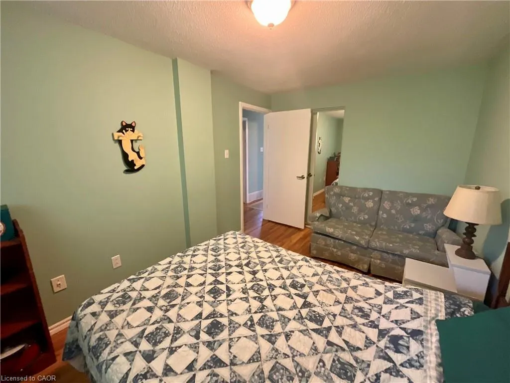 4 Rosanne Crescent