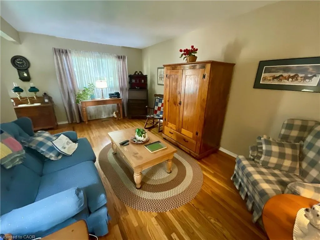 4 Rosanne Crescent