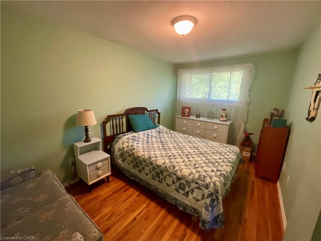 4 Rosanne Crescent