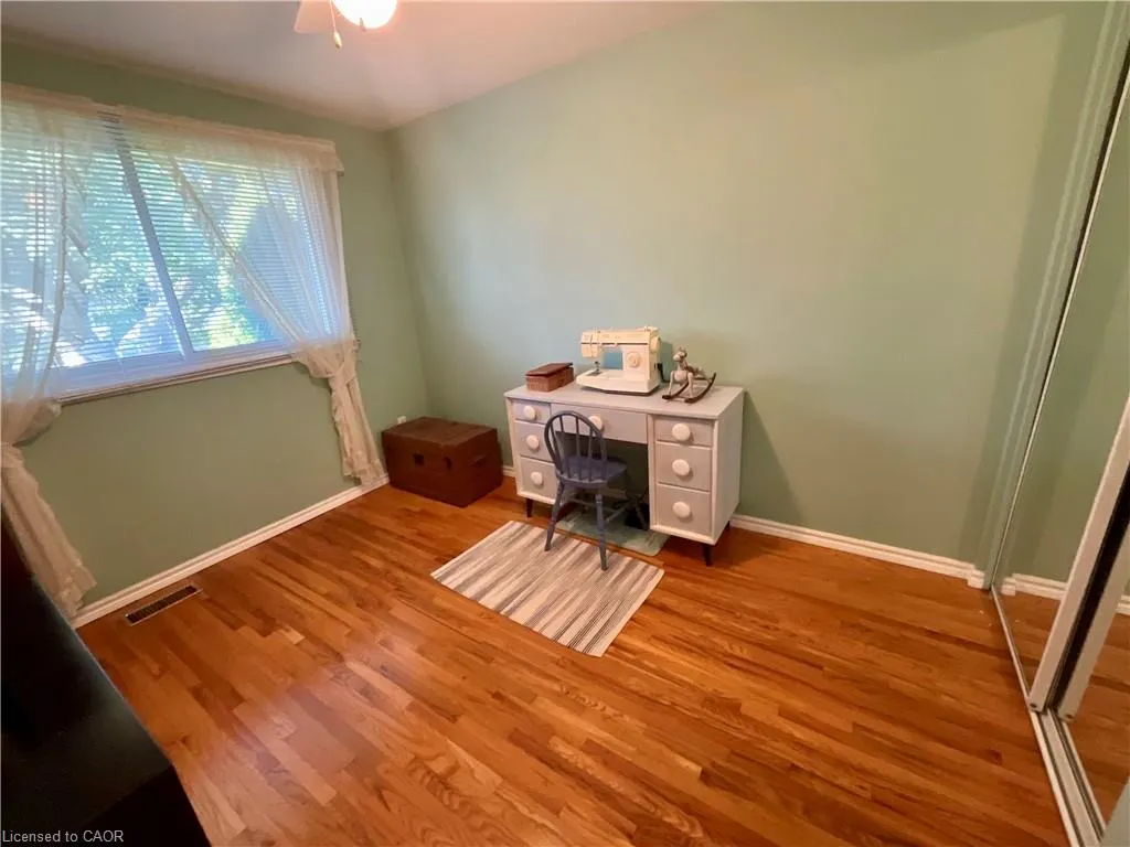 4 Rosanne Crescent
