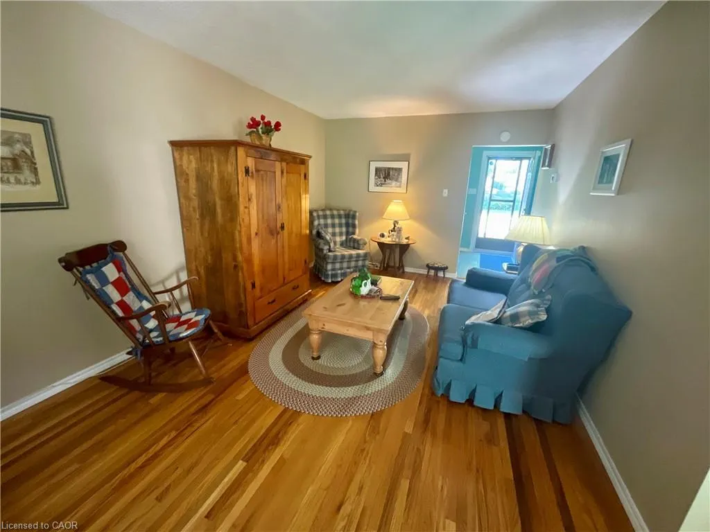 4 Rosanne Crescent