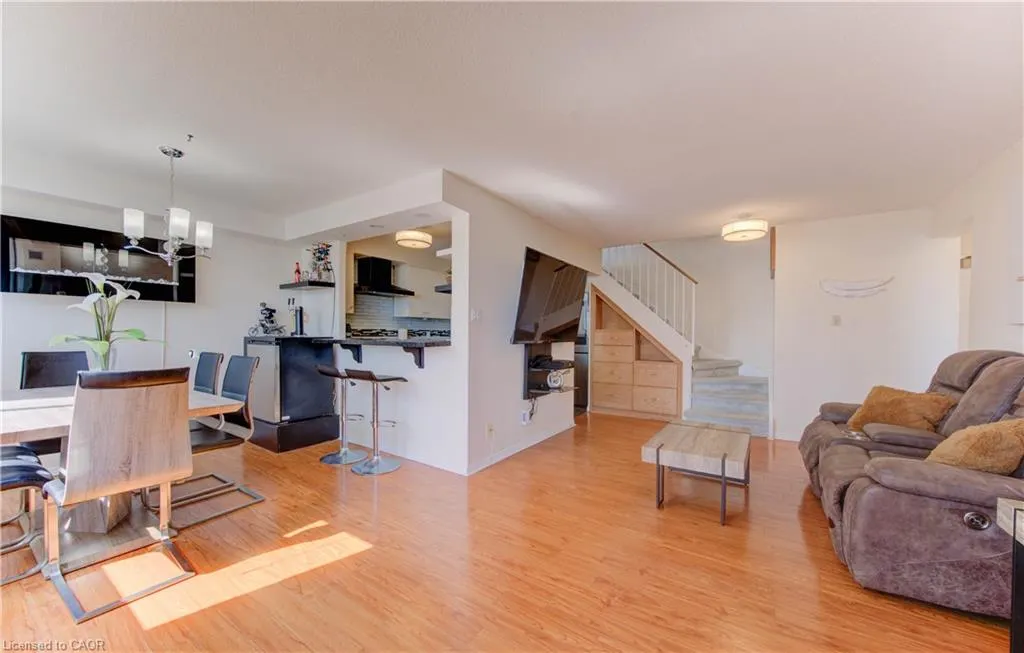 375 King Street N, #504