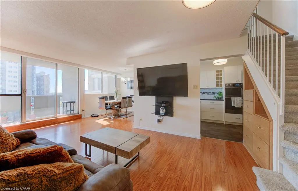 375 King Street N, #504