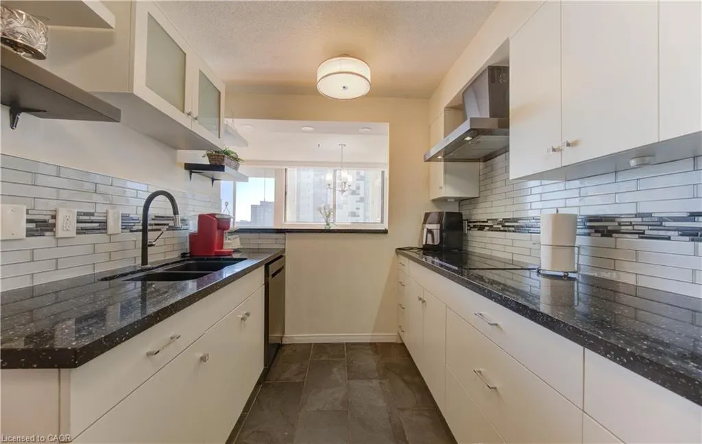 375 King Street N, #504