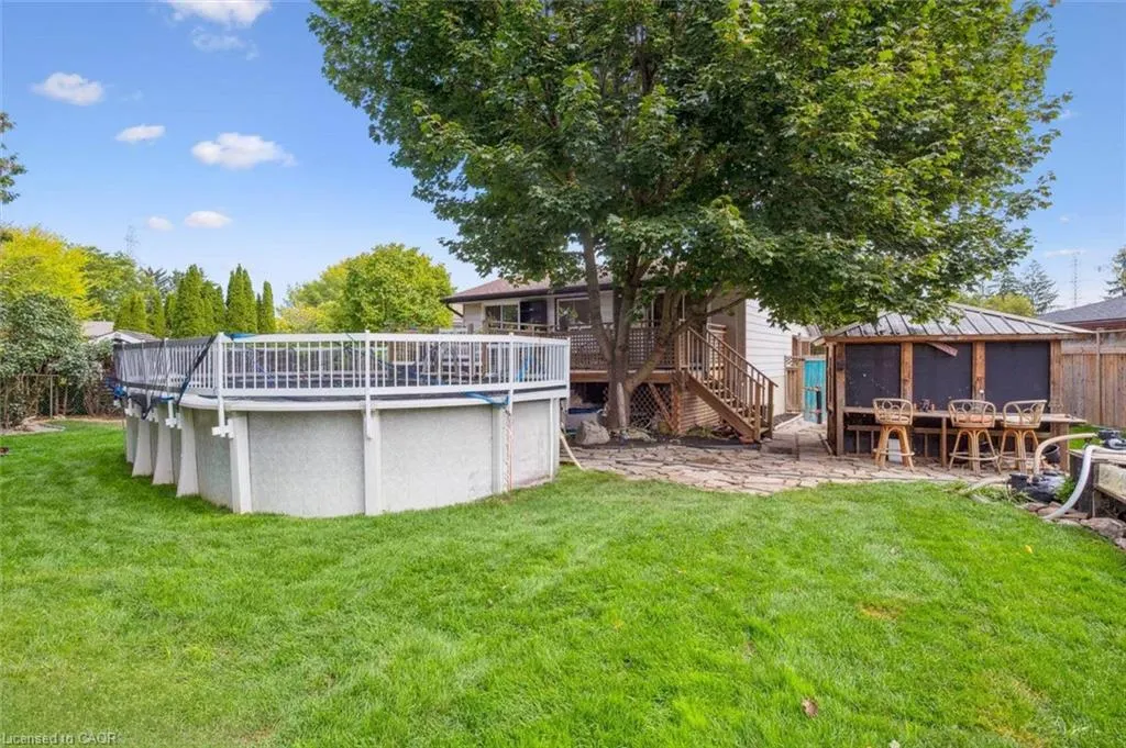 15 Avra Court
