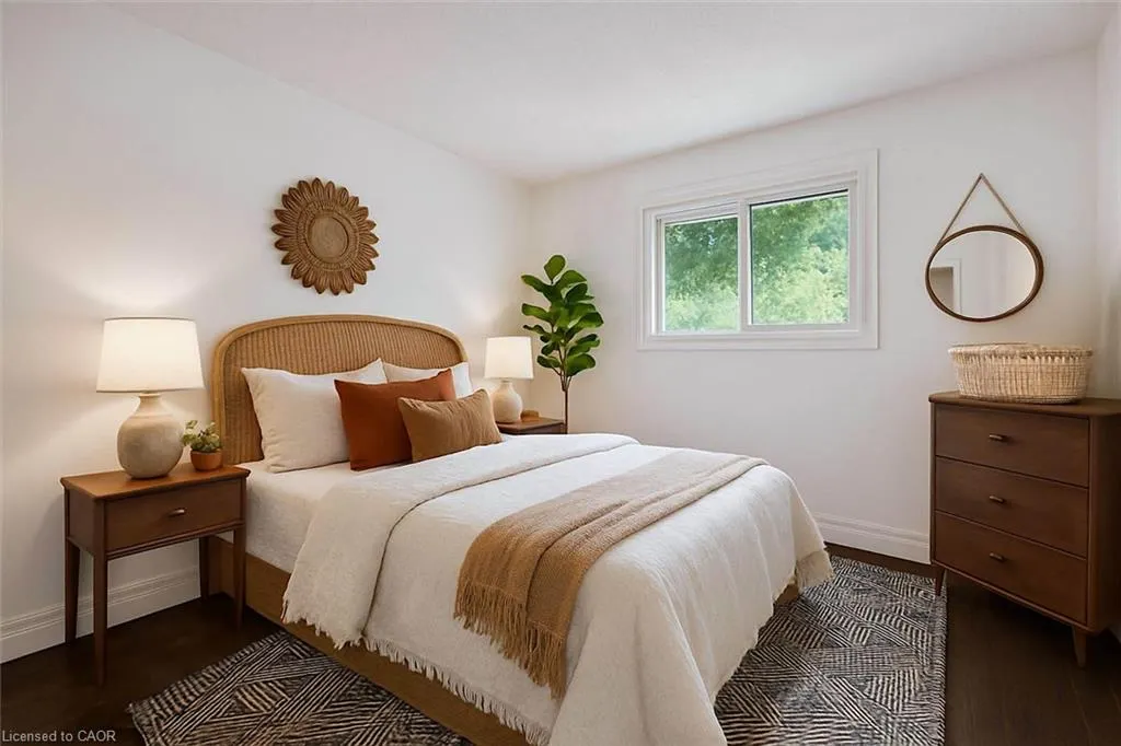 15 Avra Court