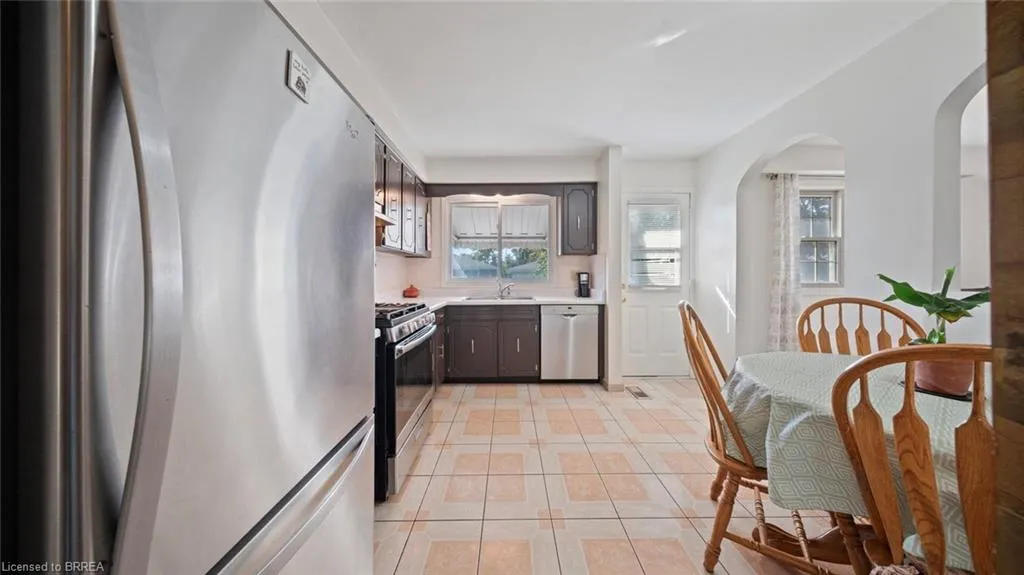 14 Melbourne Crescent