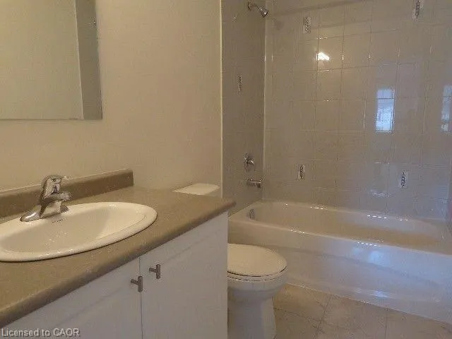 7 Hiscott Drive