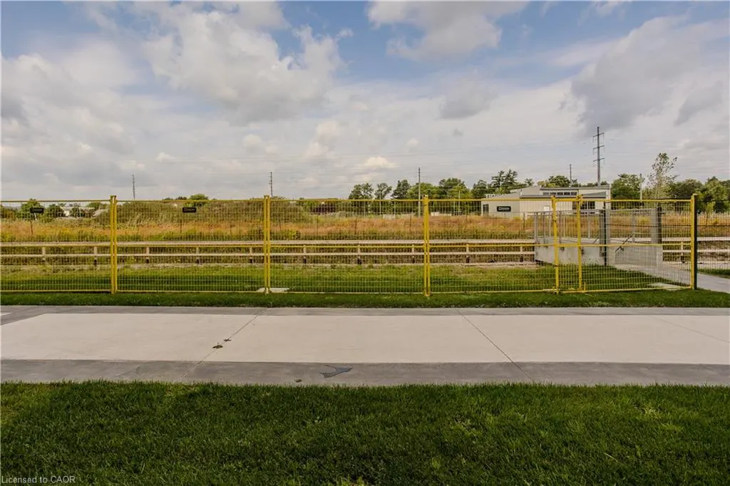 4040 Upper Middle Road, #117