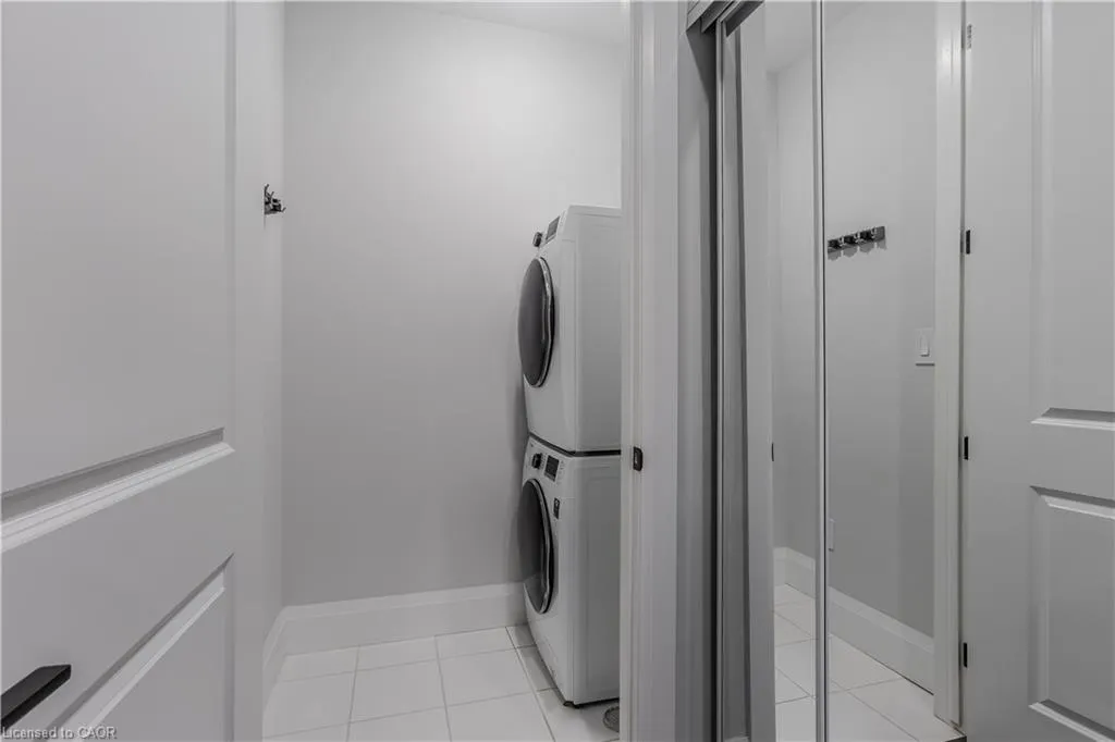 4040 Upper Middle Road, #117
