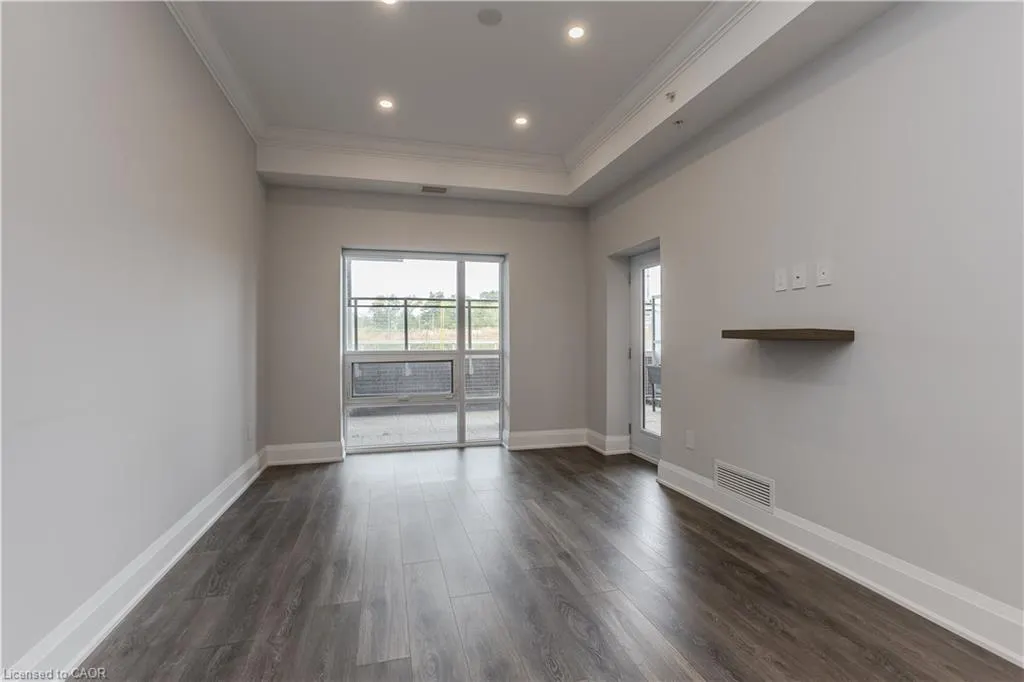 4040 Upper Middle Road, #117