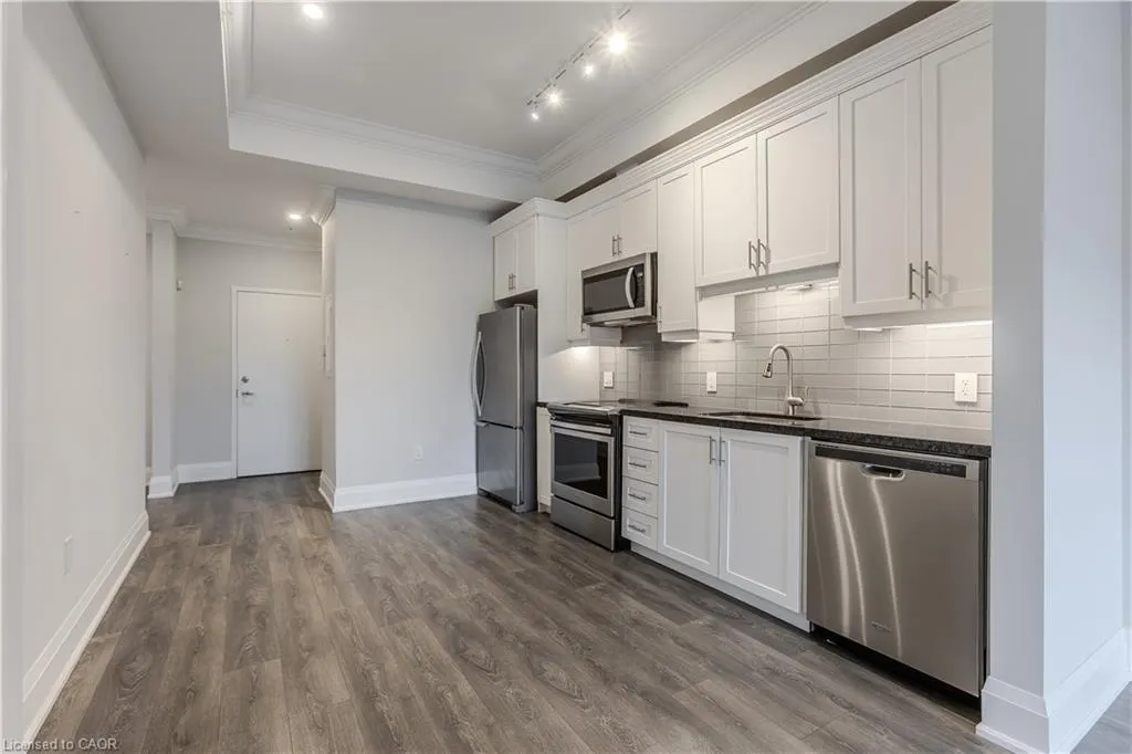 4040 Upper Middle Road, #117