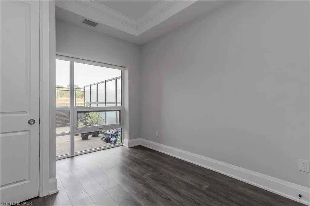 4040 Upper Middle Road, #117