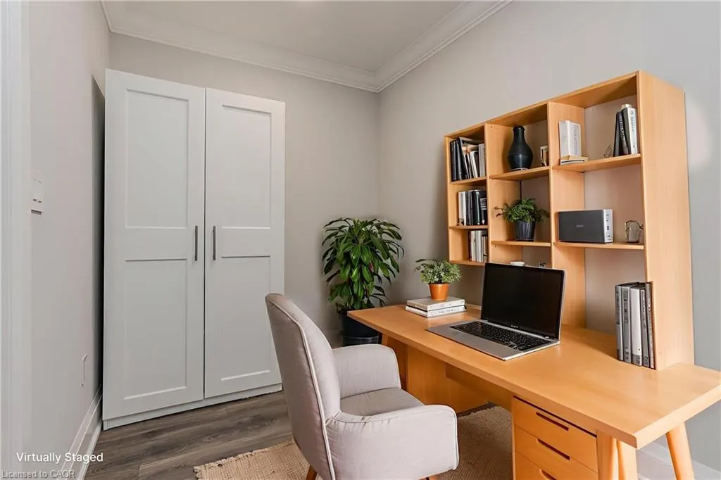 4040 Upper Middle Road, #117