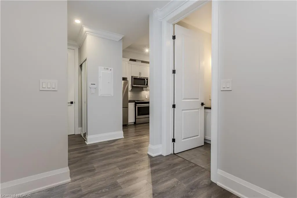 4040 Upper Middle Road, #117