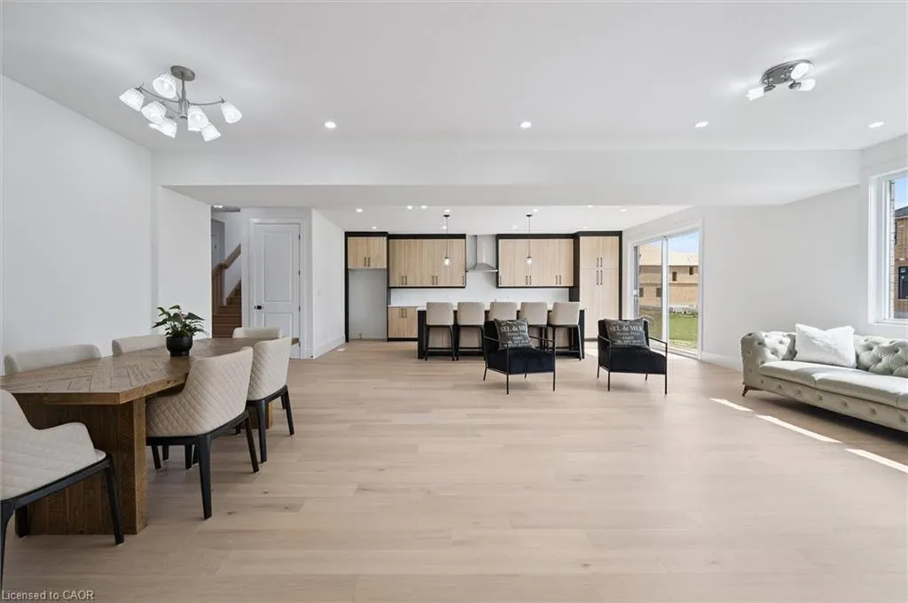 76 Sass Crescent