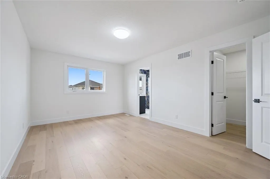 76 Sass Crescent