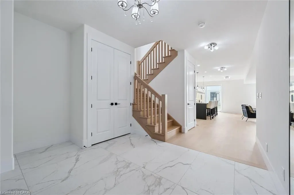 76 Sass Crescent