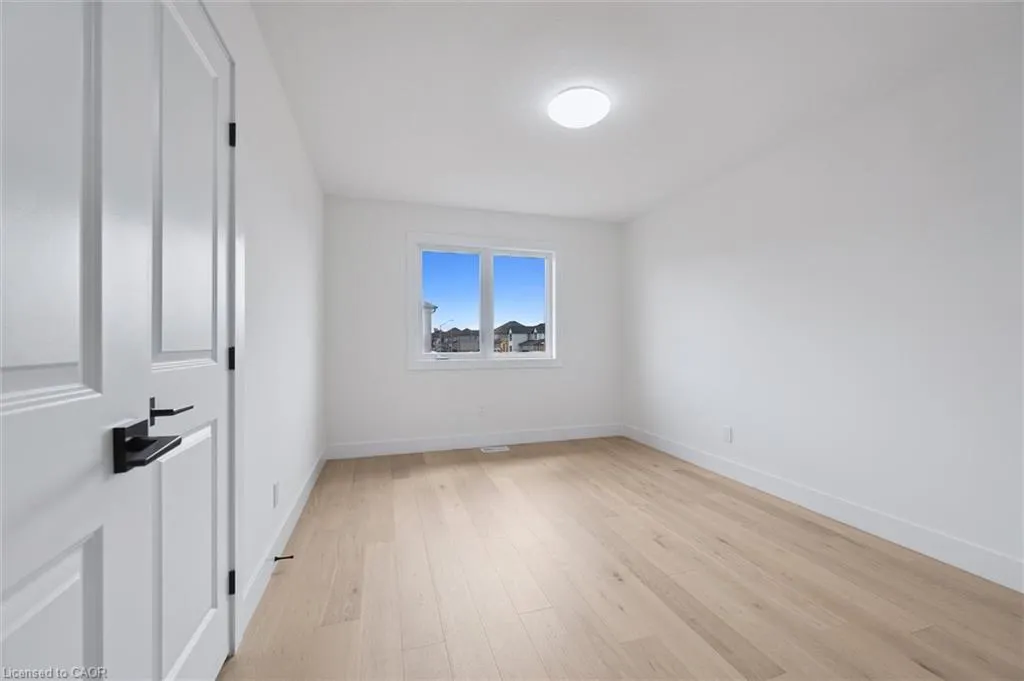 76 Sass Crescent