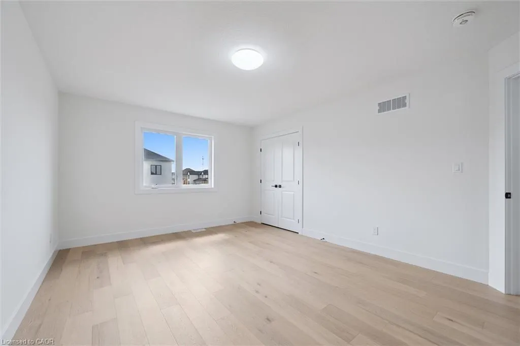 76 Sass Crescent