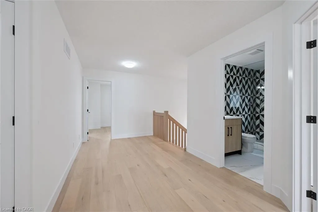 76 Sass Crescent