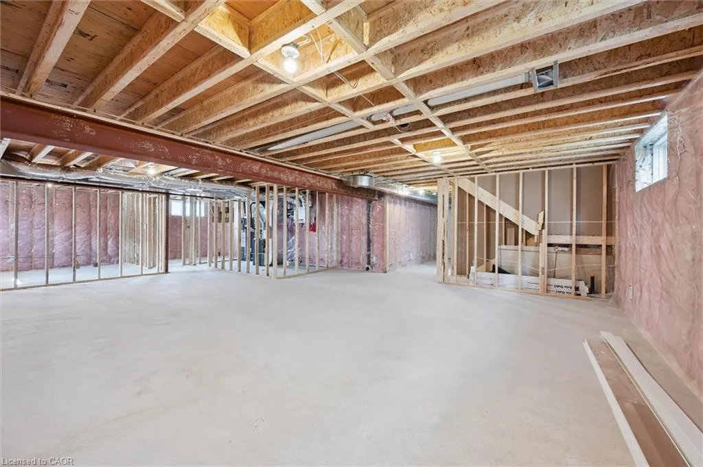 76 Sass Crescent