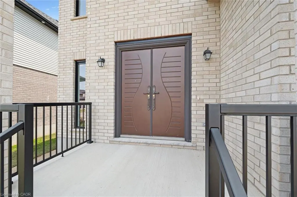 76 Sass Crescent