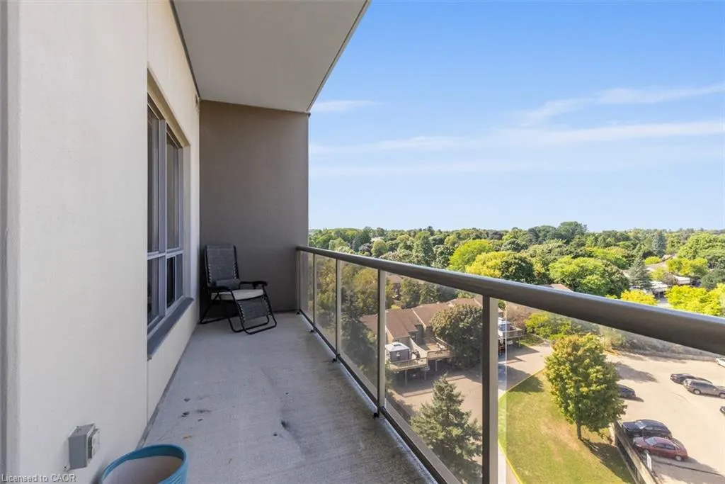 539 Belmont Avenue W, #906