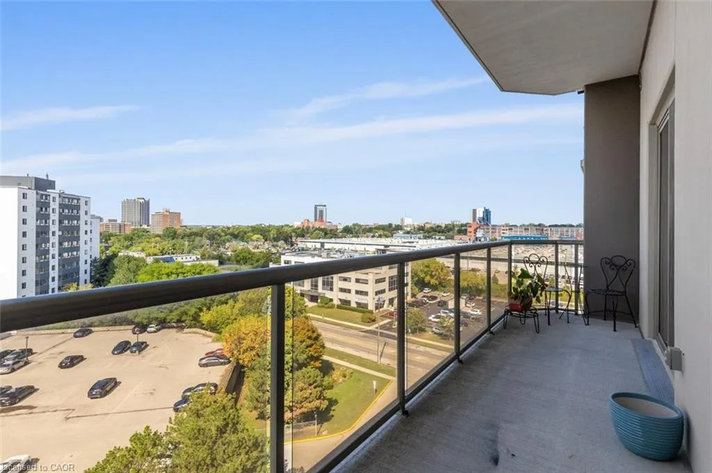 539 Belmont Avenue W, #906