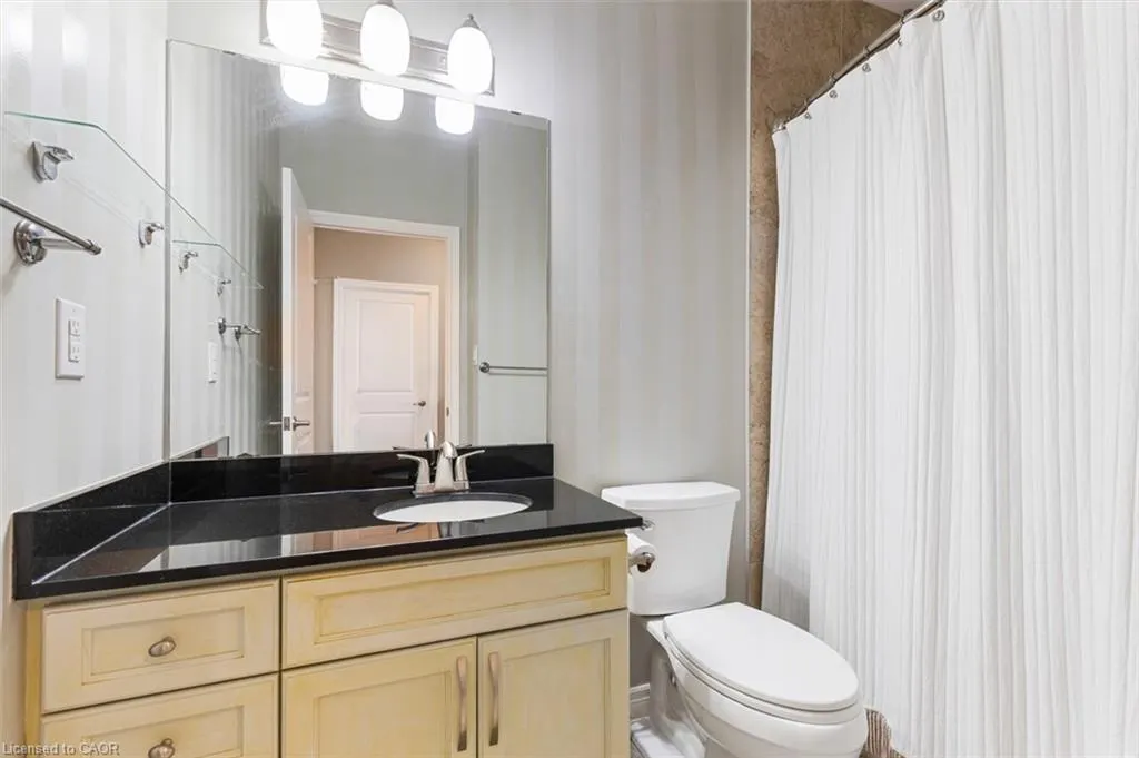 539 Belmont Avenue W, #906