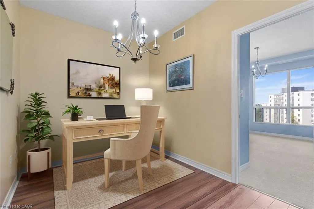 539 Belmont Avenue W, #906