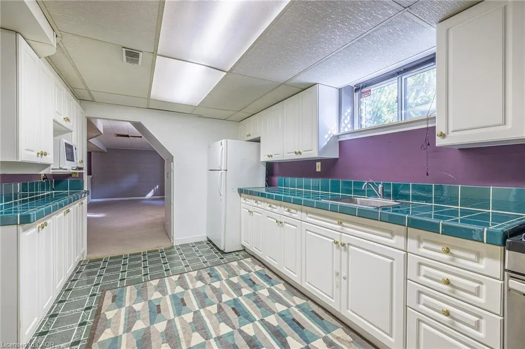 3046 Briarwood Crescent