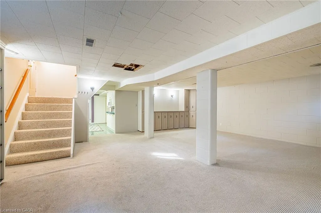 3046 Briarwood Crescent