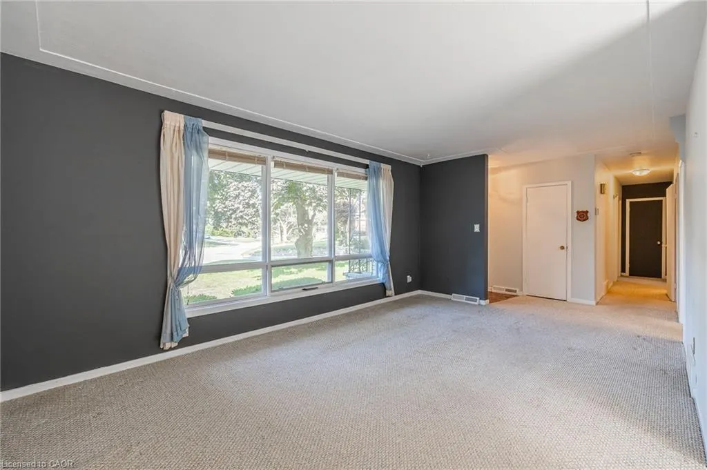 3046 Briarwood Crescent
