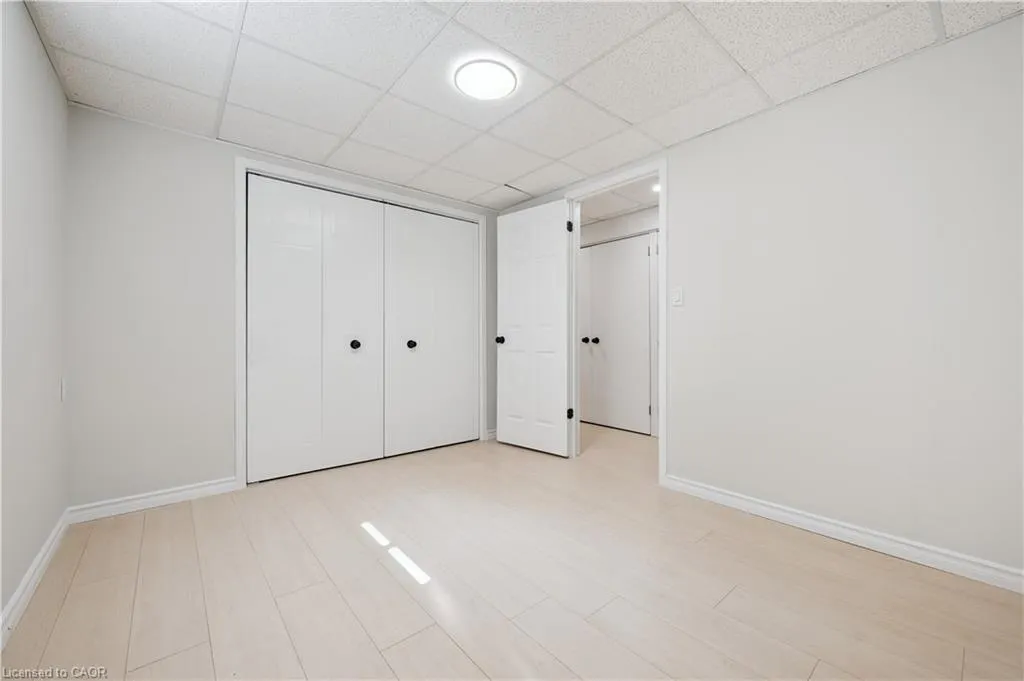 22 Windward Place