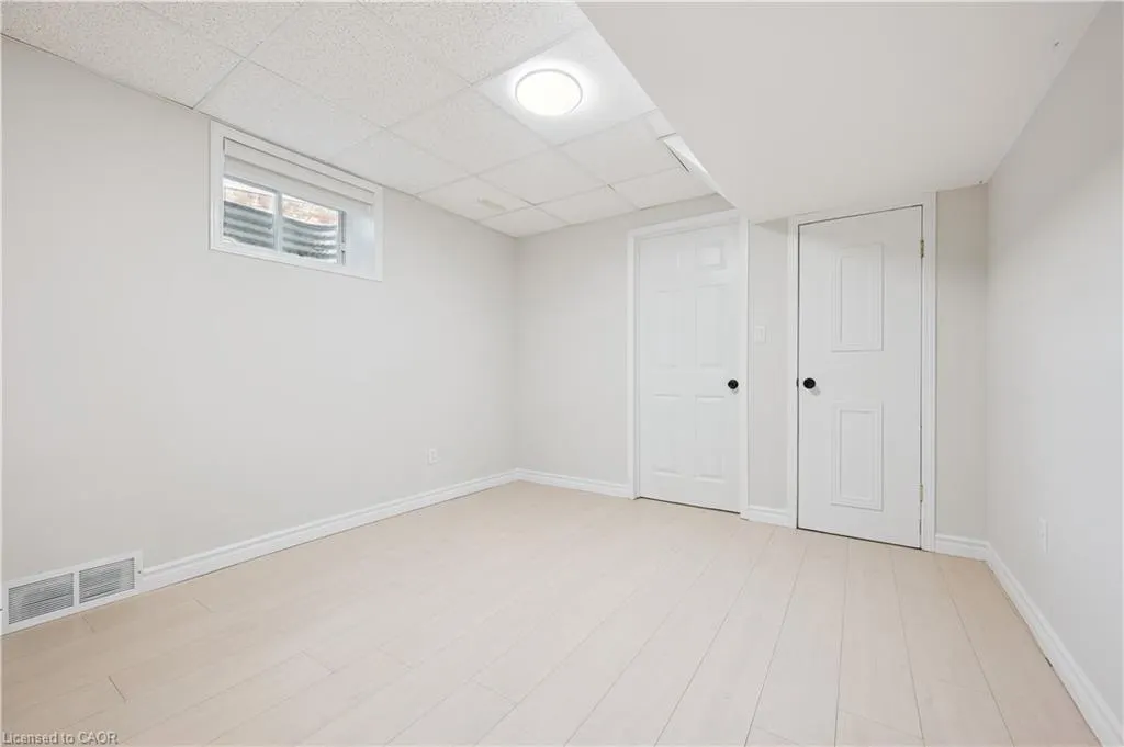 22 Windward Place