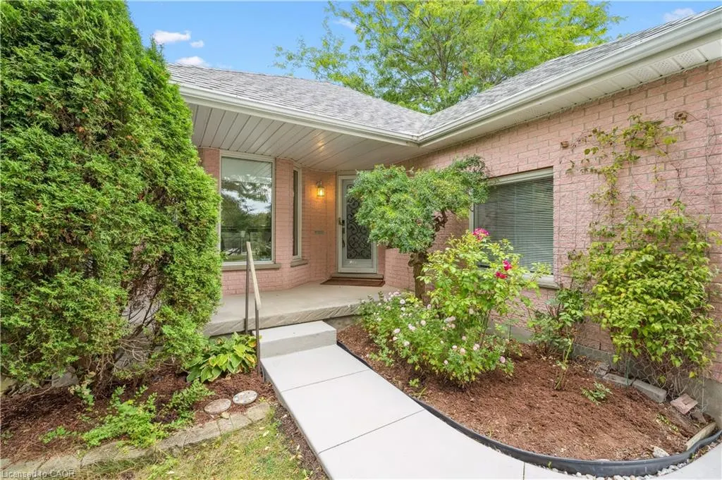22 Windward Place