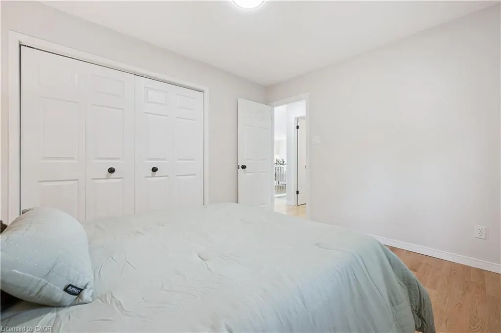 22 Windward Place