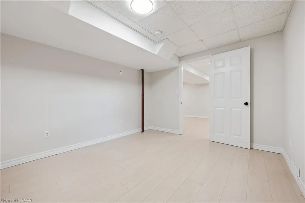 22 Windward Place