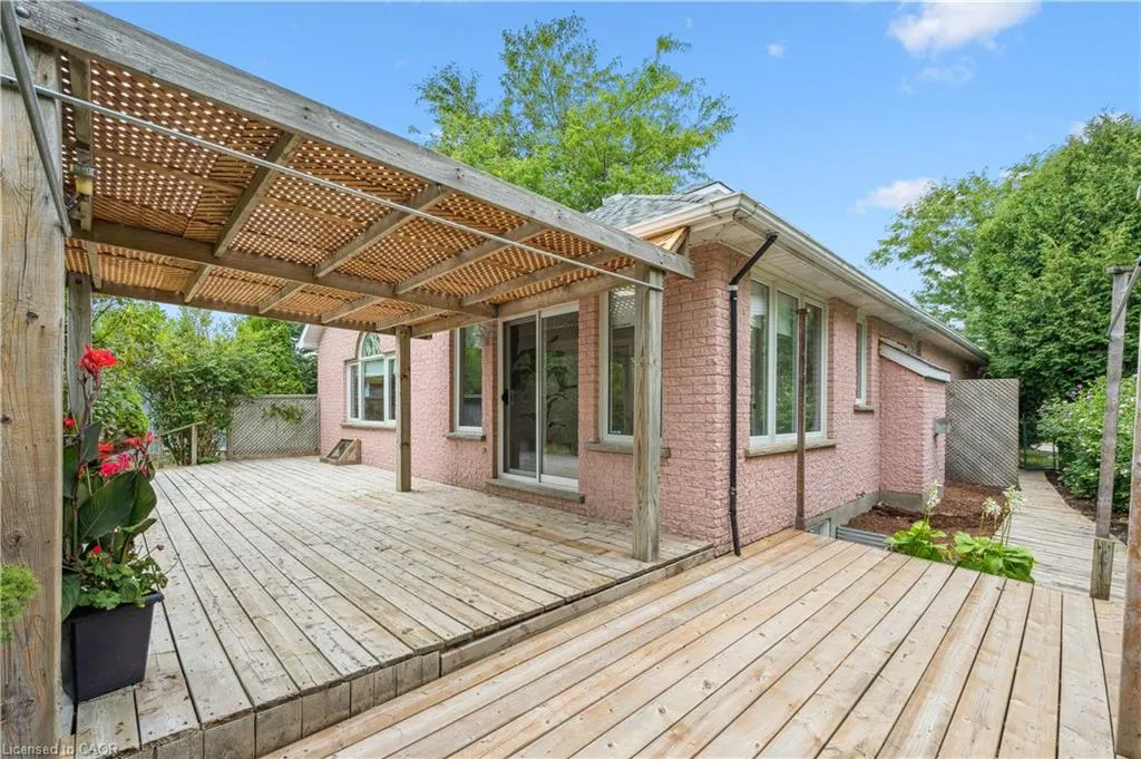 22 Windward Place