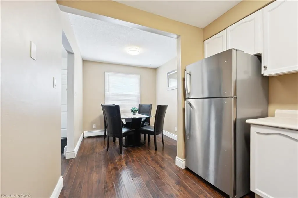 293 Fairway Road N, #33