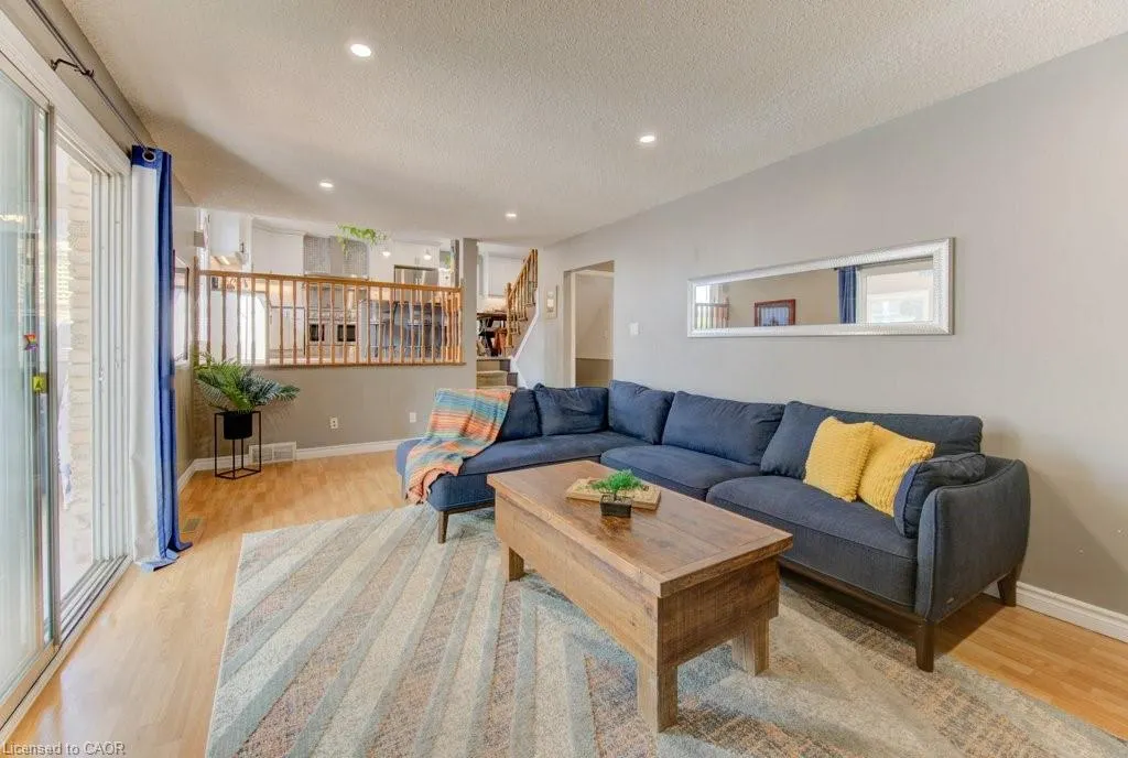 47 Winding Way