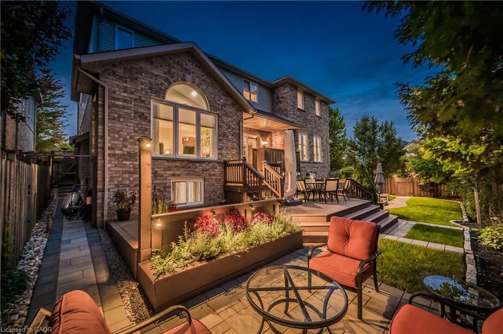 867 Creekside Drive