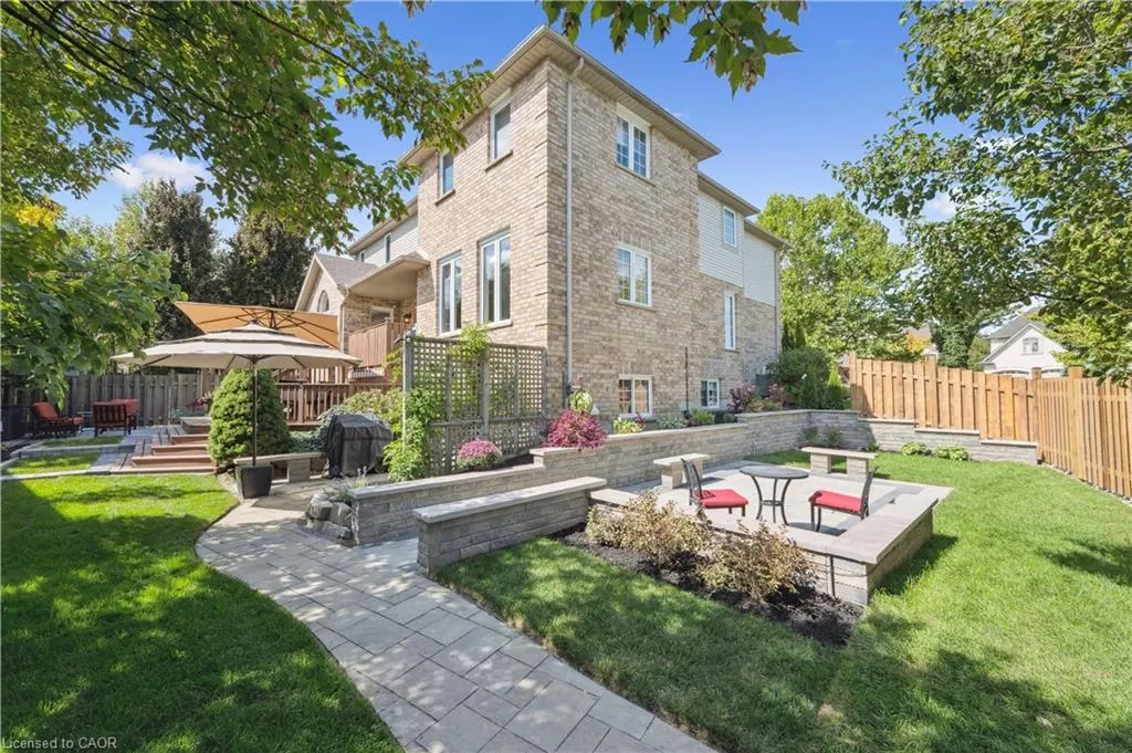 867 Creekside Drive