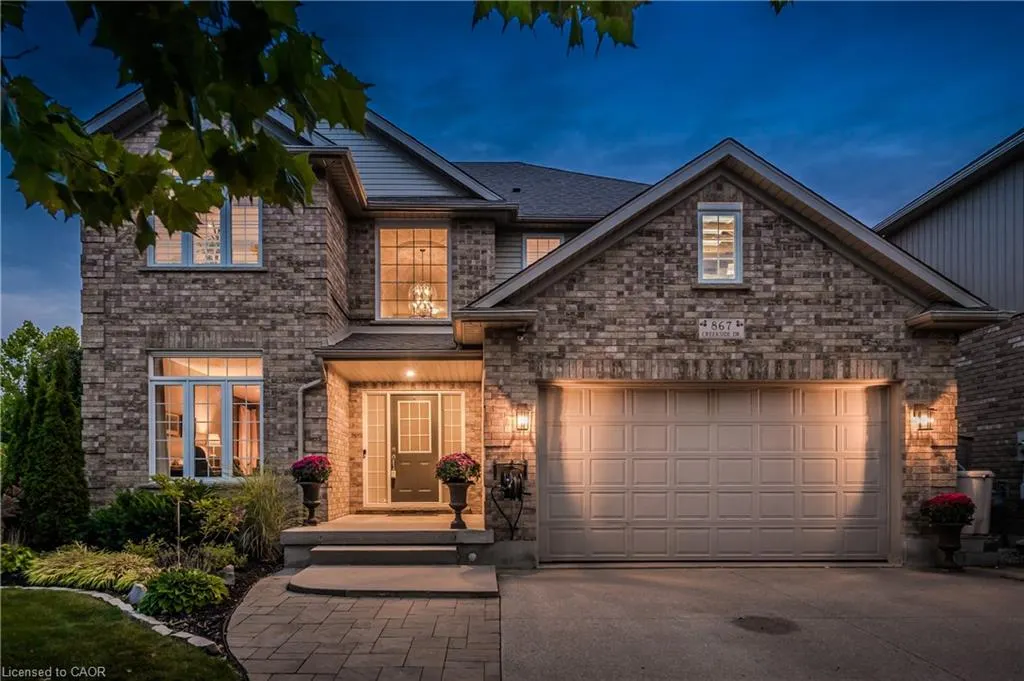 867 Creekside Drive