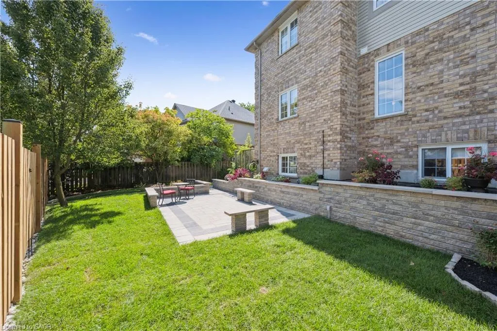 867 Creekside Drive